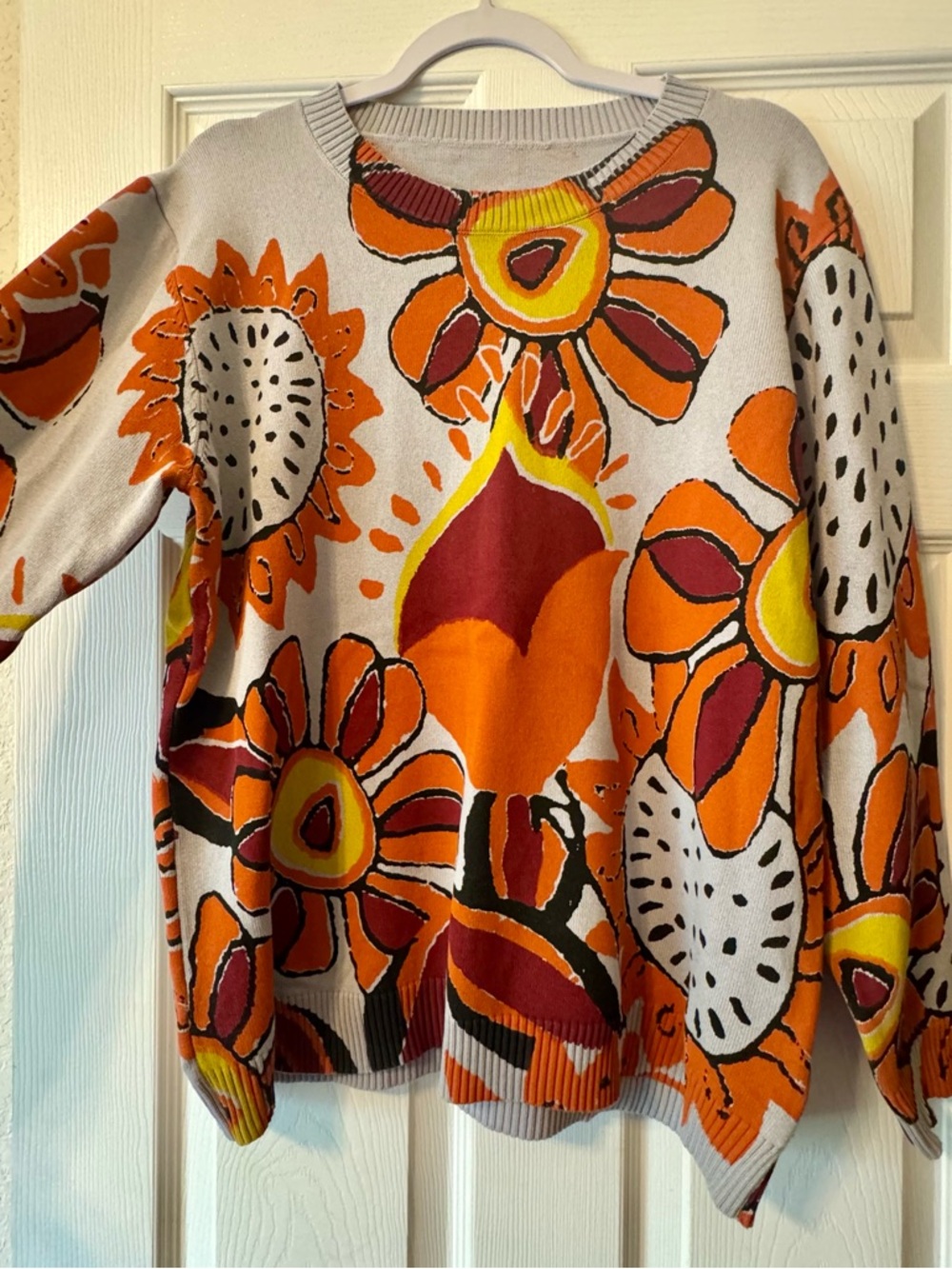 Bold Floral Crewneck Sweater in Gray & Orange